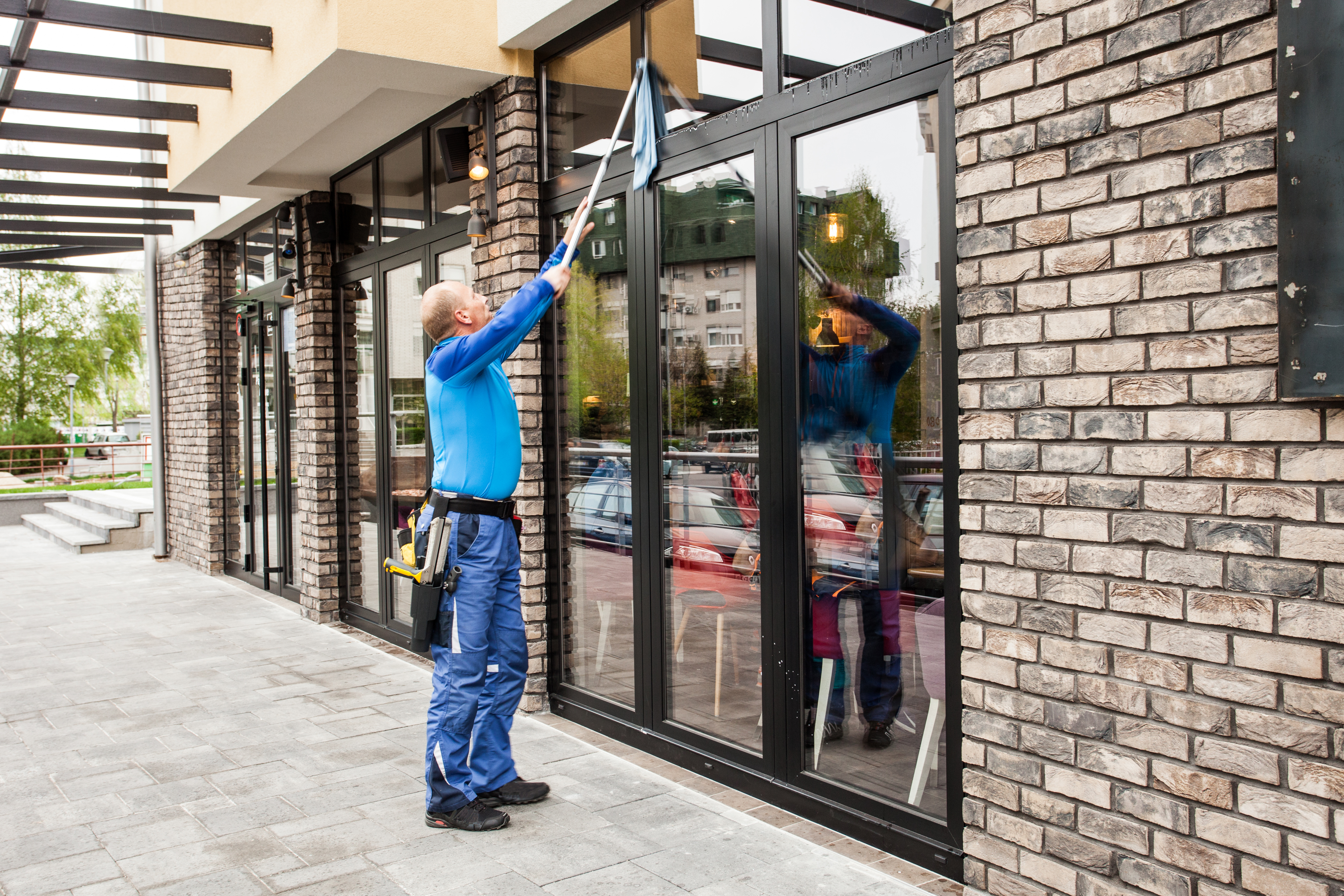 How to start a window cleaning business